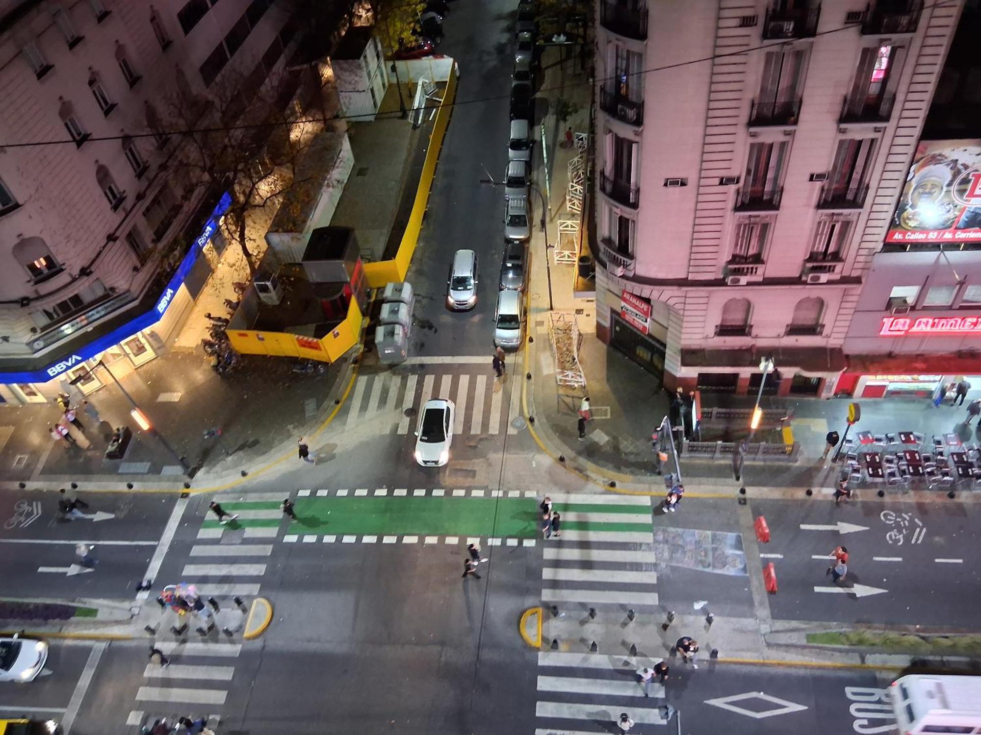Апартаменти 4 Ventanales Sobre La Avenida Corrientes Буенос-Айрес Екстер'єр фото