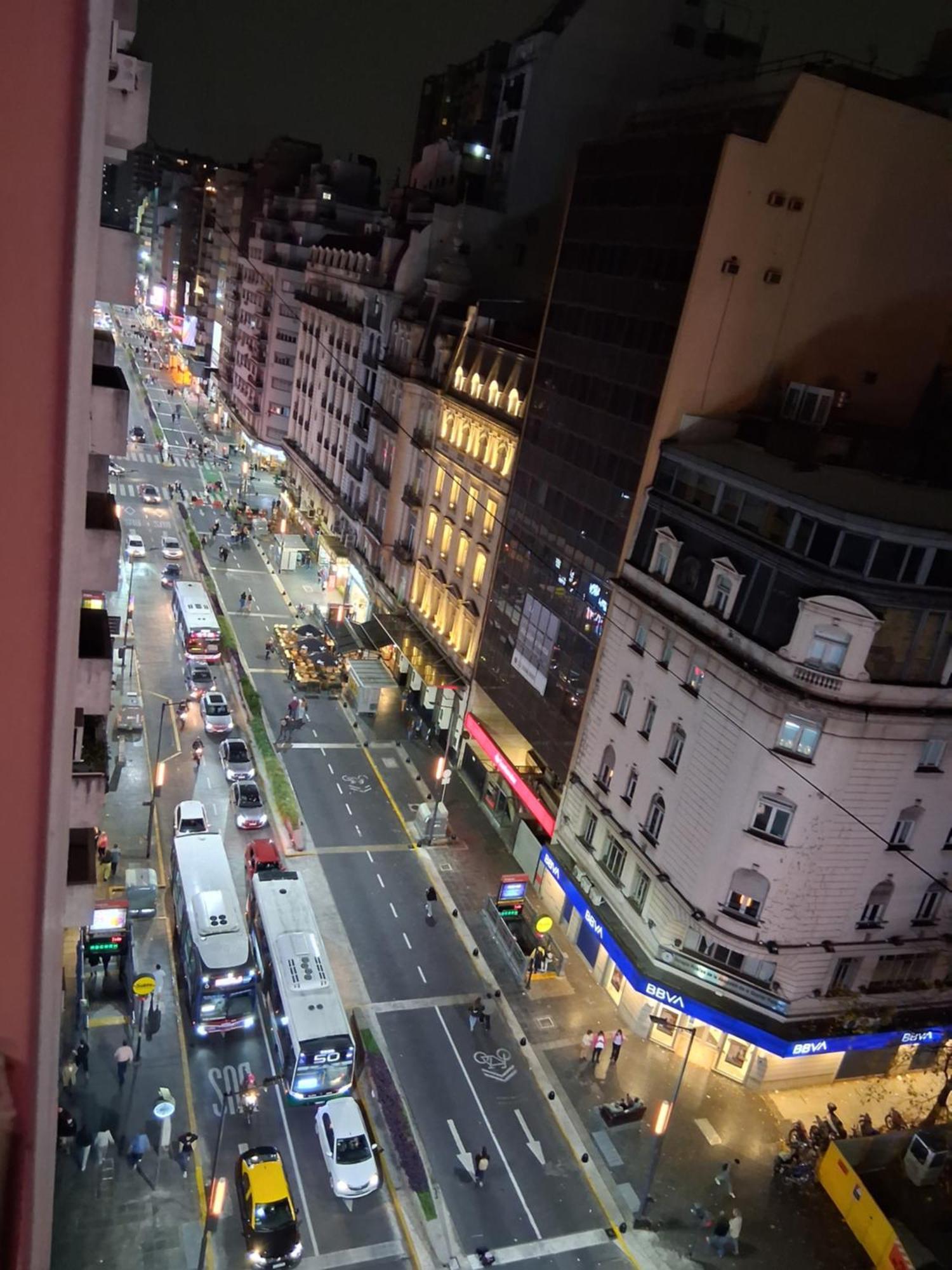 Апартаменти 4 Ventanales Sobre La Avenida Corrientes Буенос-Айрес Екстер'єр фото